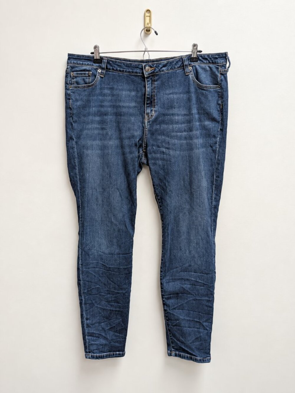 Amazon Essentials Medium Wash Jeans